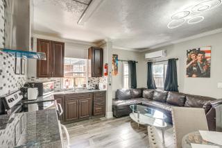 2 Mi to Dtwn, Steps to Dining Houston Haven! - 6