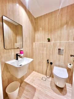 2BR Cozy Apartment - private parking, Great location - 6