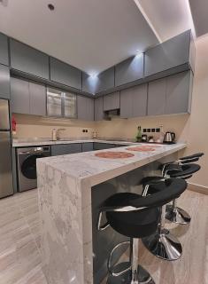2BR Cozy Apartment - private parking, Great location - 3