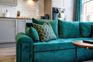 Stylish City Centre getaway with Cathedral Views - 3