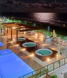 Frente Mar Com Churrasqueira, Piscina, Jacuzzi, Garagem e Parque - 7