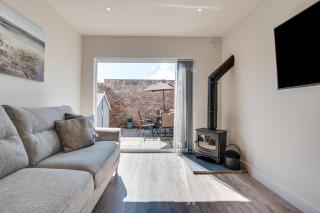 Grey Vine - Filey - 9