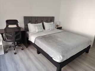 Departamento ideal para trabajo o turismo, cerca de Embajada A, Solca y Estadio O - 2
