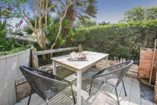 Upper Black Rock - St Ives - 0