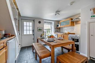 Spring Cottage - 3