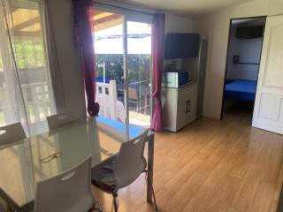 Camping les cigales bungalow tous équipés clim machine à lave - 6