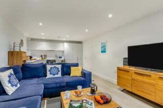 Combe Corner - M1 - 6