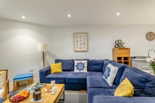 Combe Corner - M1 - 7