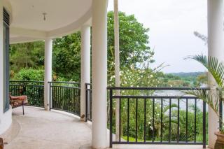 2 Bed Villa - Sleeps 6 - River Views Garden Wifi - 6