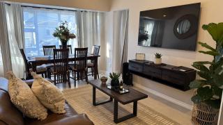 The Urban Elm Guesthouse - 9