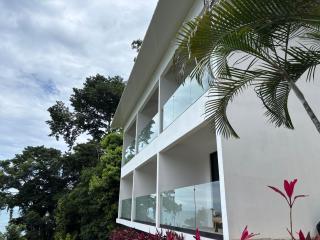 Karahe Beach Hotel - 9