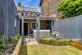 Wash House Cottage - Great Rowsley - 6