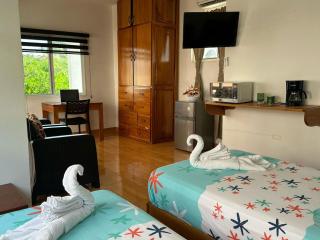 The Finch House (La Casa del Pinzón) - Puerto Ayora - 9