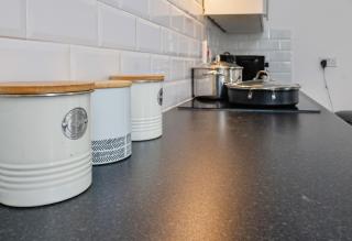 3-Bed Cottage Sleeps 8 Walk to Thames Garden - 3