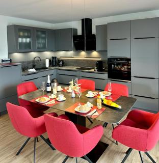 2000 - Penthouse Leni - 1