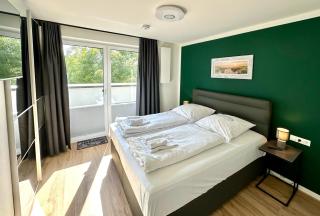 2000 - Penthouse Leni - 2