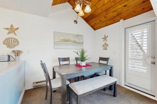 Horizon Hideout C202 and 302 - 4