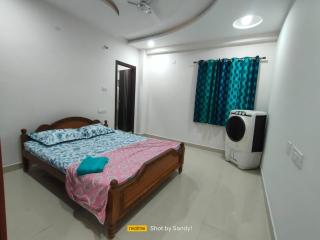 Cozy 3BHK Stay Near US Consulate, Nallagandla - 1