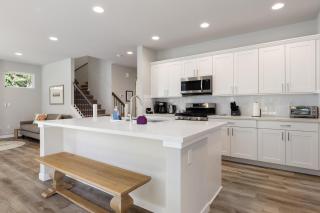 Perch - Crestwood Getaway - 1