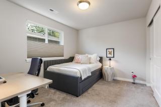 Perch - Crestwood Getaway - 6