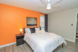 Reservoir Modern 3BR Home - 4