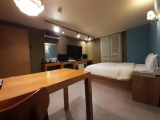 Rosemari Hotel - 1
