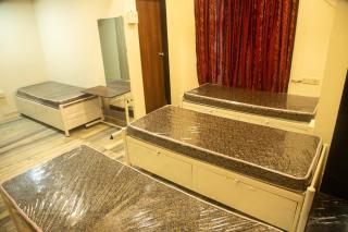 Ansh PG & DORMITORY - 1