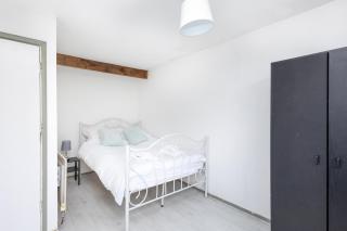 Ideal & Bright Apartment Near First Direct Arena - 9