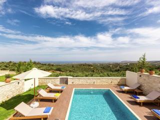 New villa with private pool, privacy, near sea and Arkadi monastery on NW coast - Roúpai - 5