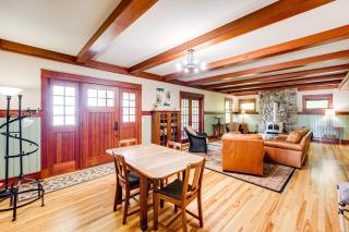 Hamlin Lake Retreat Spacious Stay for Groups! - 4