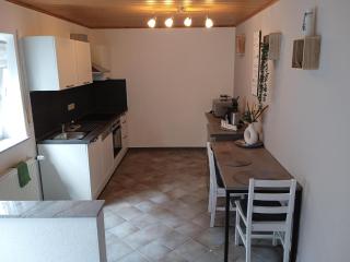 Tranquil Getaway in Scenic Roes - 1