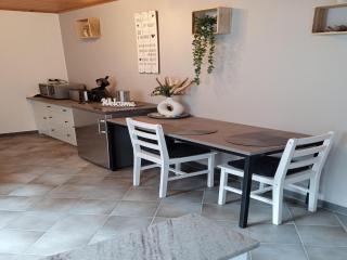 Tranquil Getaway in Scenic Roes, cleaning included - 2