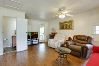 Bike and Hike On-Site Inviting Cleveland Retreat! - 5