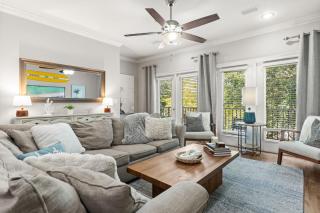 Lux Beatles themed beach home, 5 min WALK to Beach + Golf Cart, Dog Friendly! - 5