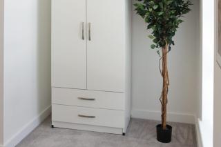 Modern & Family-Friendly 2-Bed Near O2 Academy, Sleeps 4, Free Parking & WiFi Included - 4