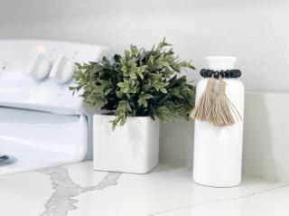 Country Living 3BR with fenced yard on Mooney - Visalia - 5