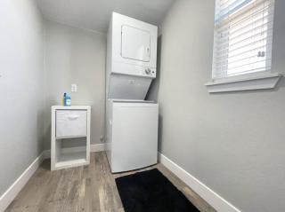 Cozy Entire Home Gateway to Sequoia Pet Friendly - 6