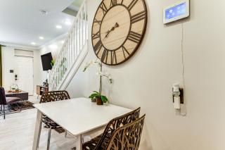 2 Blocks to Patterson Park Urban Stay Near Eats - 4