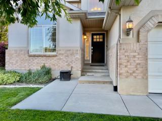 Gorgeous Executive Home - 5
