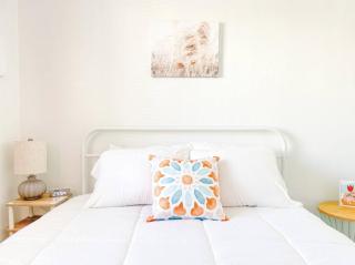 Lovely home central Coalinga-2BR Stopover near I-5 - 8