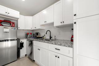 The Rhitreat, Studio, 10 Min Downtown & Airport - 3