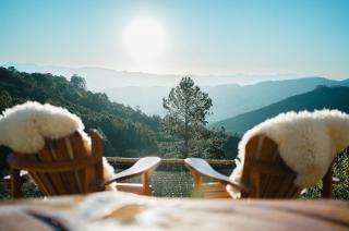 Chalé europeu com vista infinita e cinema em C. do Jordão - 8