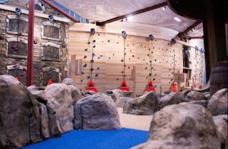 Oscars Inn, West Sands, Seal Bay Resort - 1