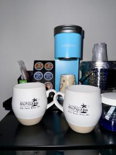 New 2025-Ocean Sands Beach Boutique Inn-Sauna and Salt-Mineral Pool -Free Beach Bikes and Famous Beach-Nightly Popcorn-Bathrobes and Sunscreen in all rooms-Ultra Sparkling Certified-Free Laundry-4 Grand Black Beds in all rooms SAVINGS# 252-242-SAND - 5