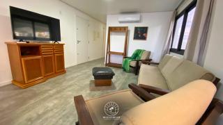 Apto em Torres-RS - 170mts da praia - Ao lado das Quatro Praças - Ar condicionado na sala e quartos - Smart Tv - Wifi - Varanda com churrasqueira - Garagem para 02 carros - Aceita Pet - 3