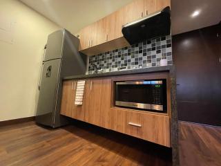 Premium Studio near Oviedo Mall, El Poblado- Balcony, AC & Fast WiFi - 6