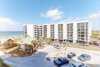 Waters Edge 402 - 8