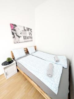 Cozy Rooms next to Lugner City GB6 - 6