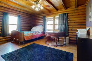 Hager Cabin AND Loft - - 3