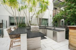 A Modern Escape - 2-Bed Bliss in Santa Monica - Cultural & Coastal Core - 2